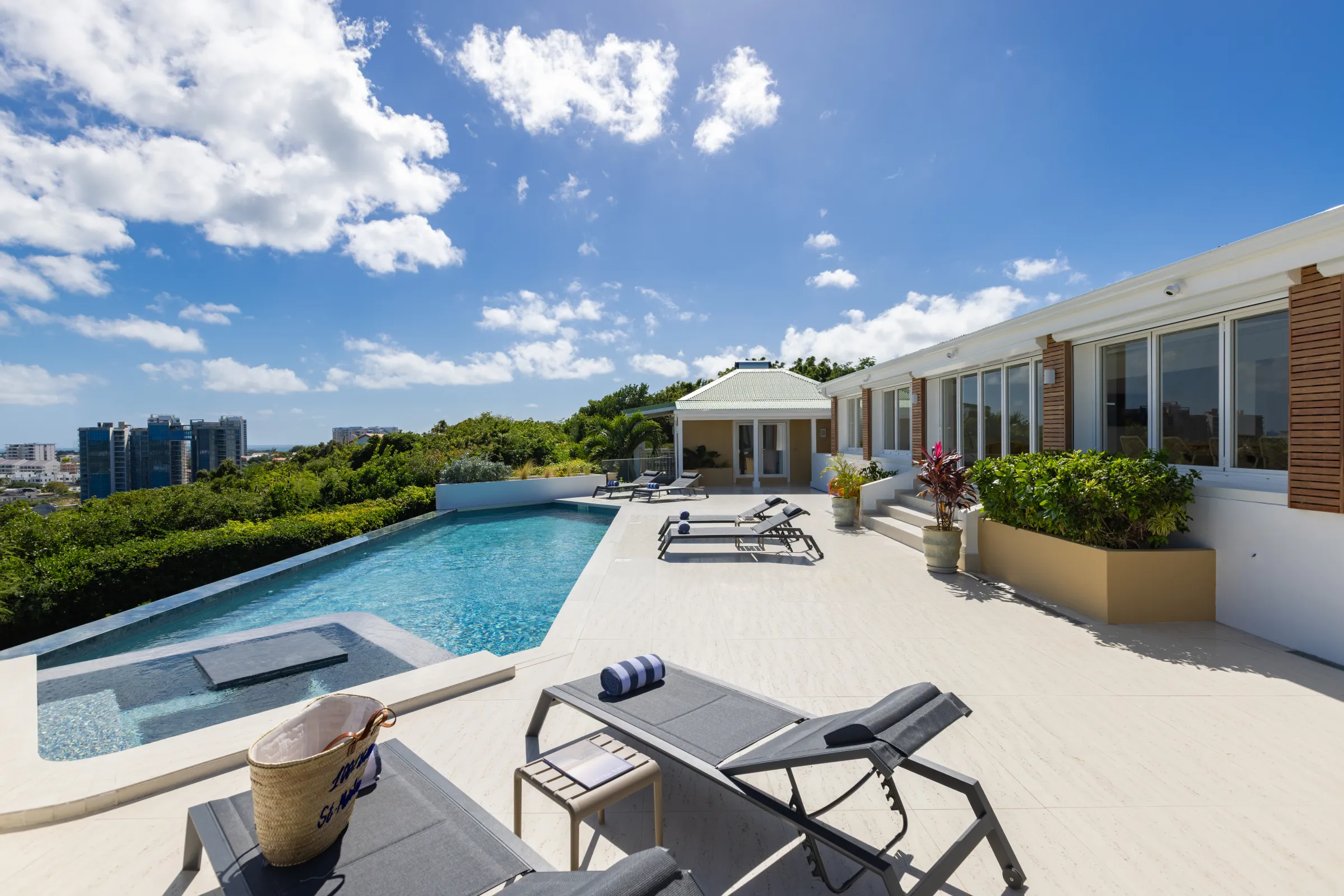 Villa Osun - Gallery image 12 of luxury villa in Sint Maarten