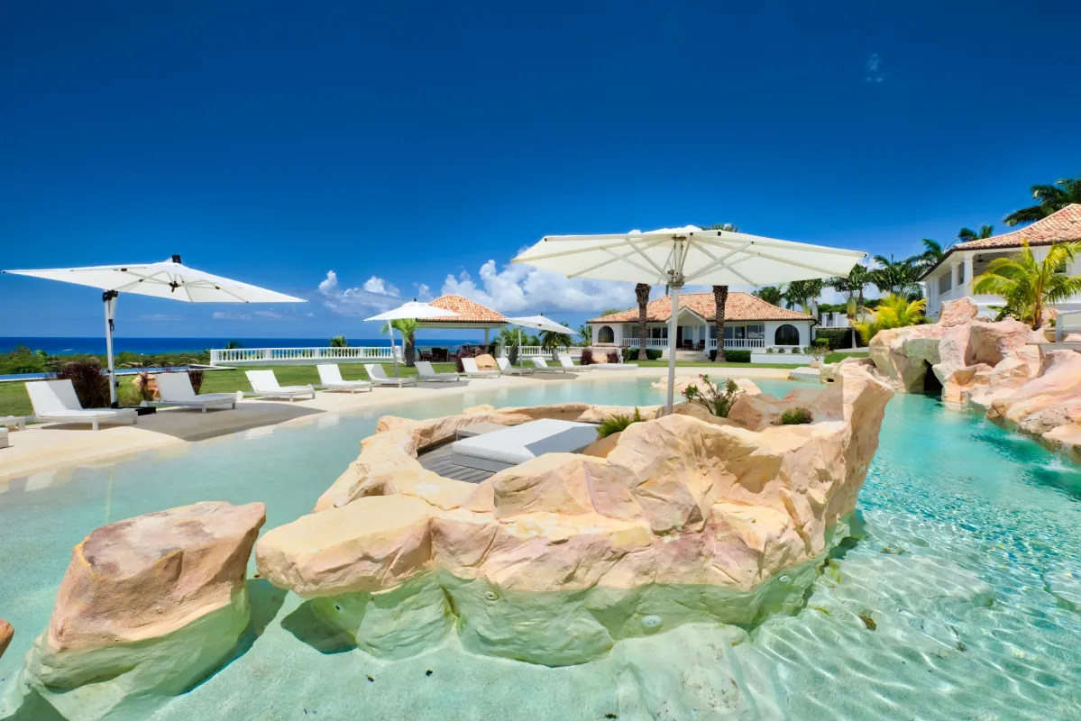 Villa Sandyline, a 7-bedroom villa in Terres Basses, St Martin
