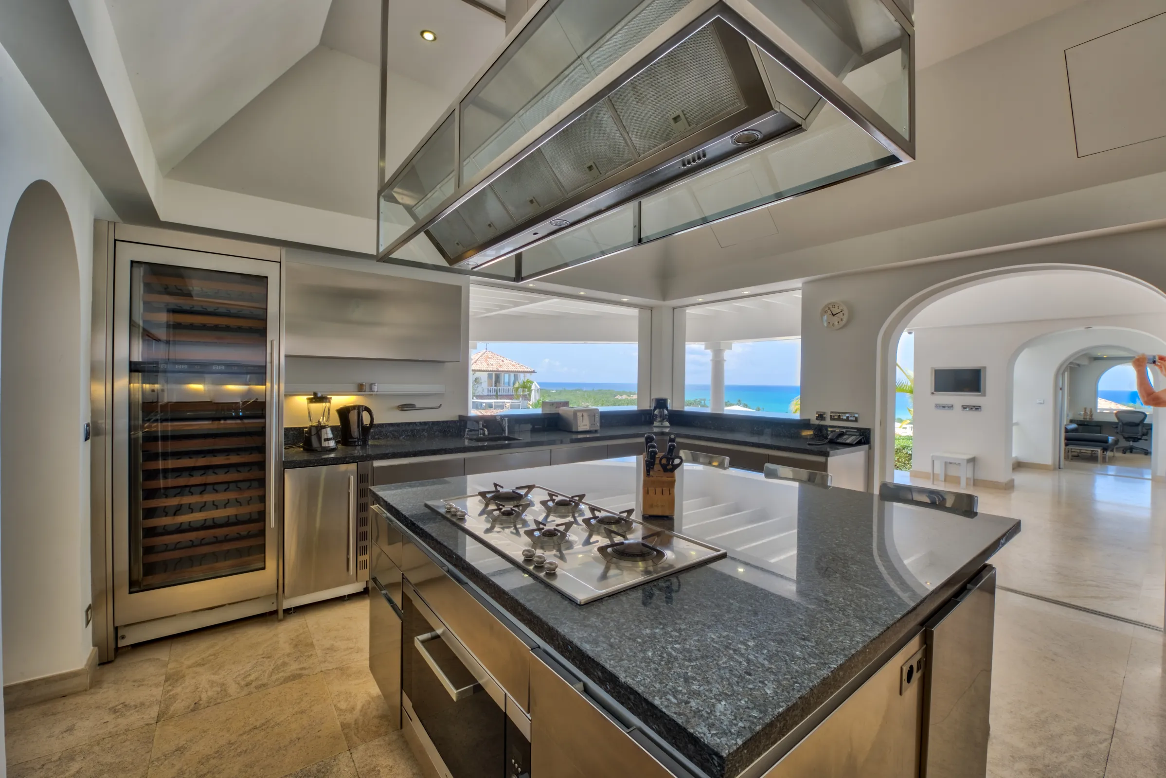 Villa Sandyline - Gallery image 7 of luxury villa in Sint Maarten