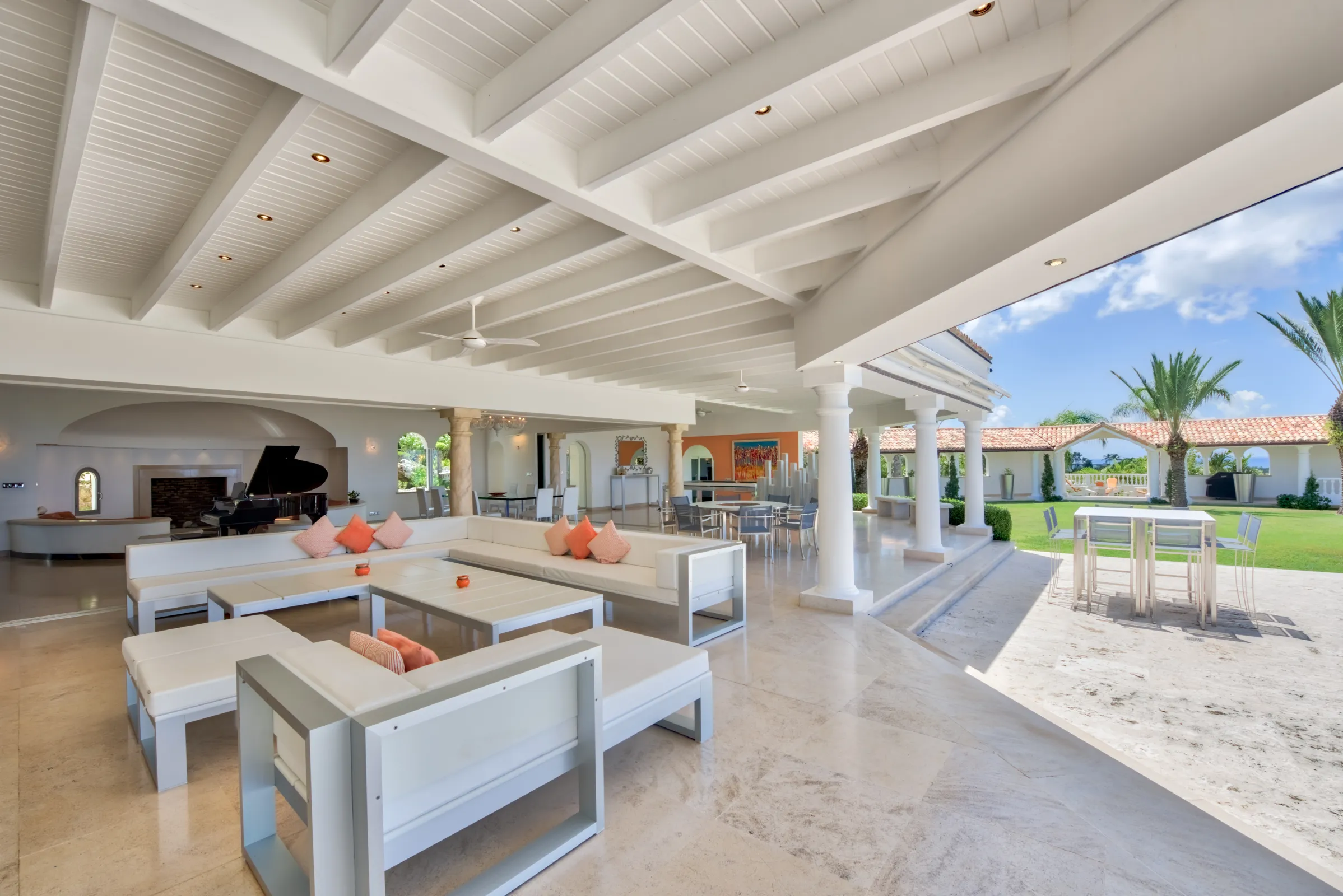 Villa Sandyline - Gallery image 15 of luxury villa in Sint Maarten