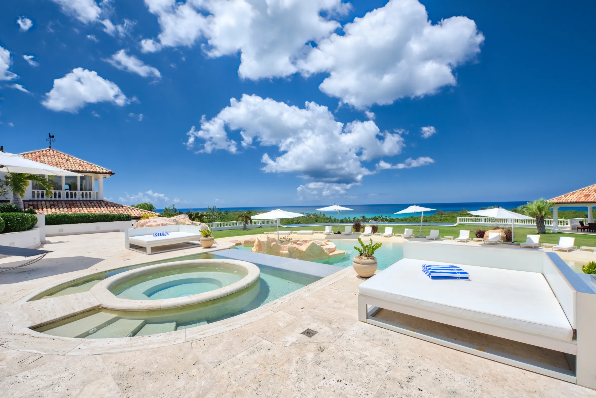 Villa Sandyline - Gallery image 20 of luxury villa in Sint Maarten