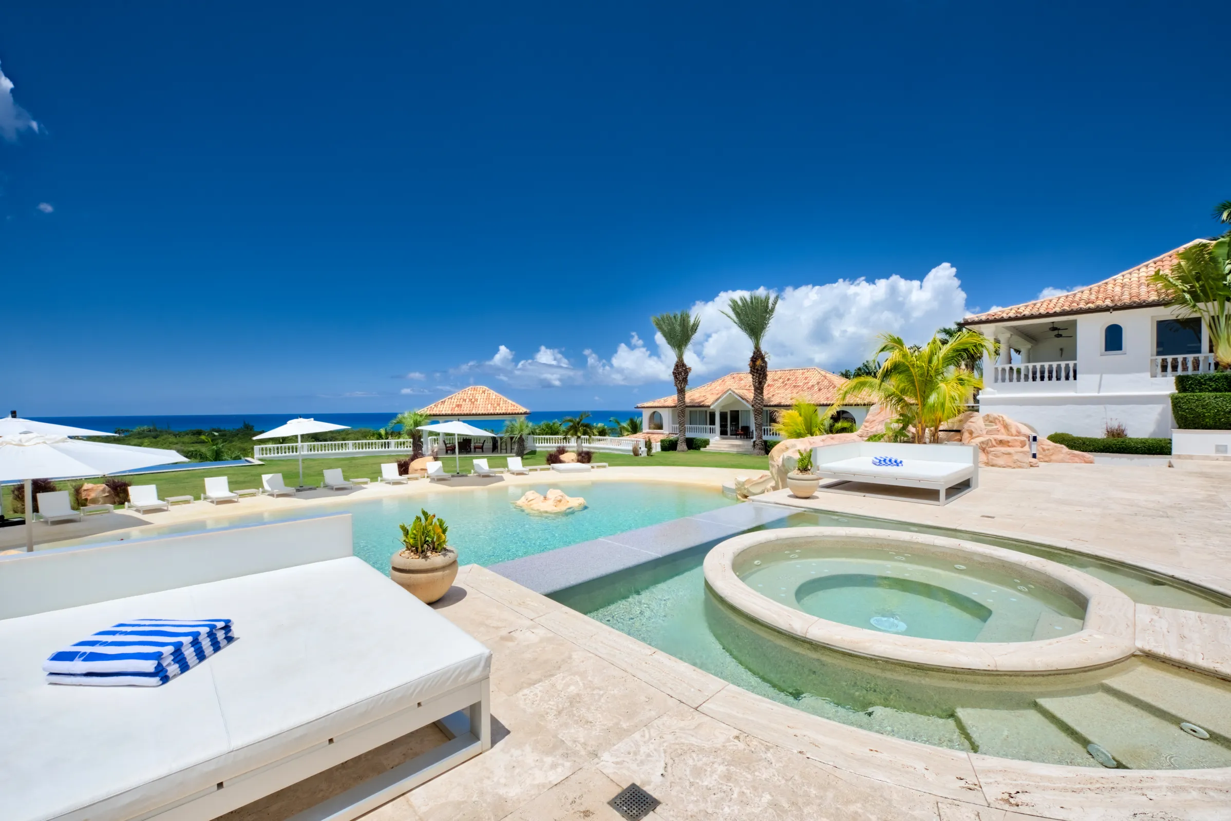 Villa Sandyline - Gallery image 23 of luxury villa in Sint Maarten