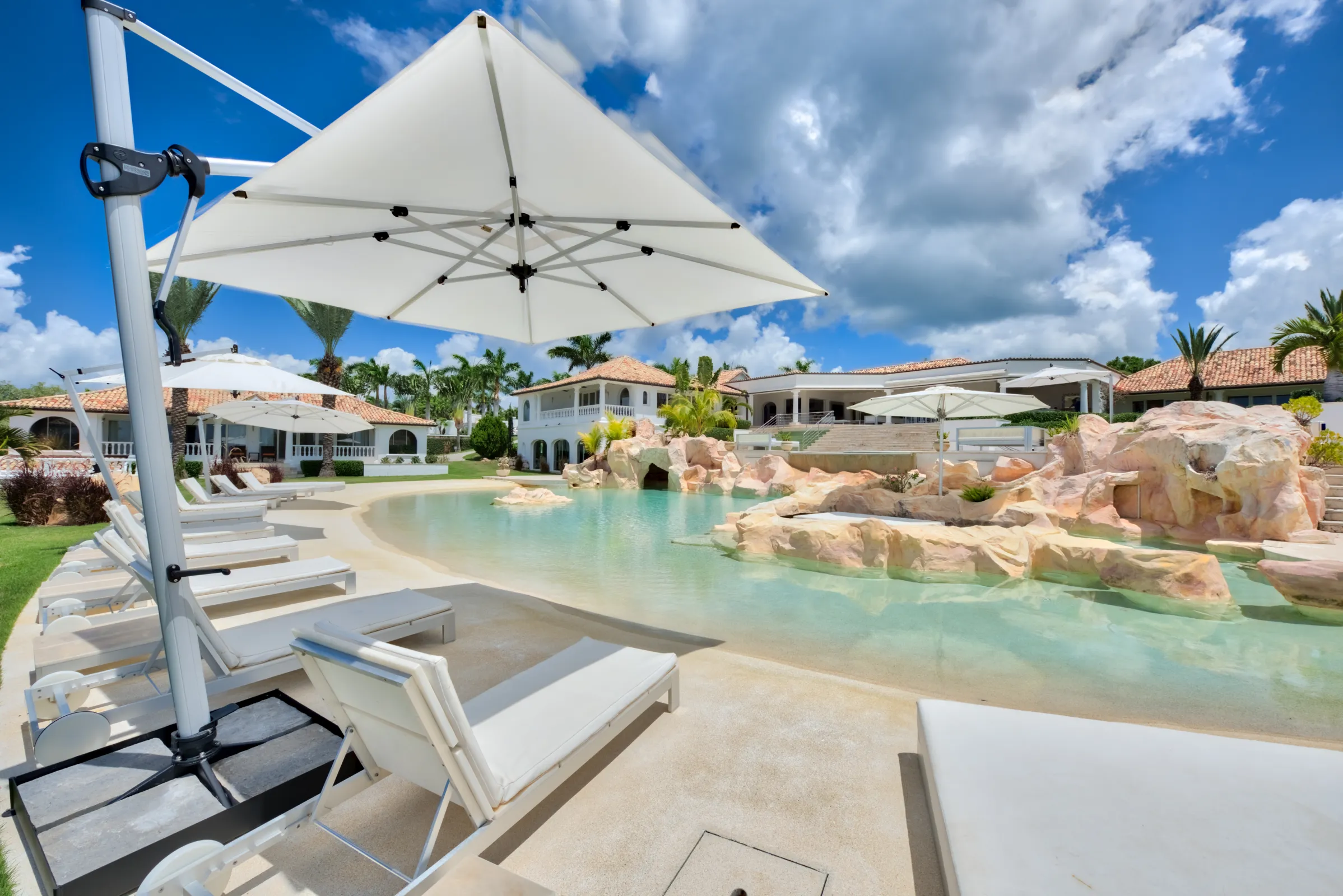 Villa Sandyline - Gallery image 24 of luxury villa in Sint Maarten