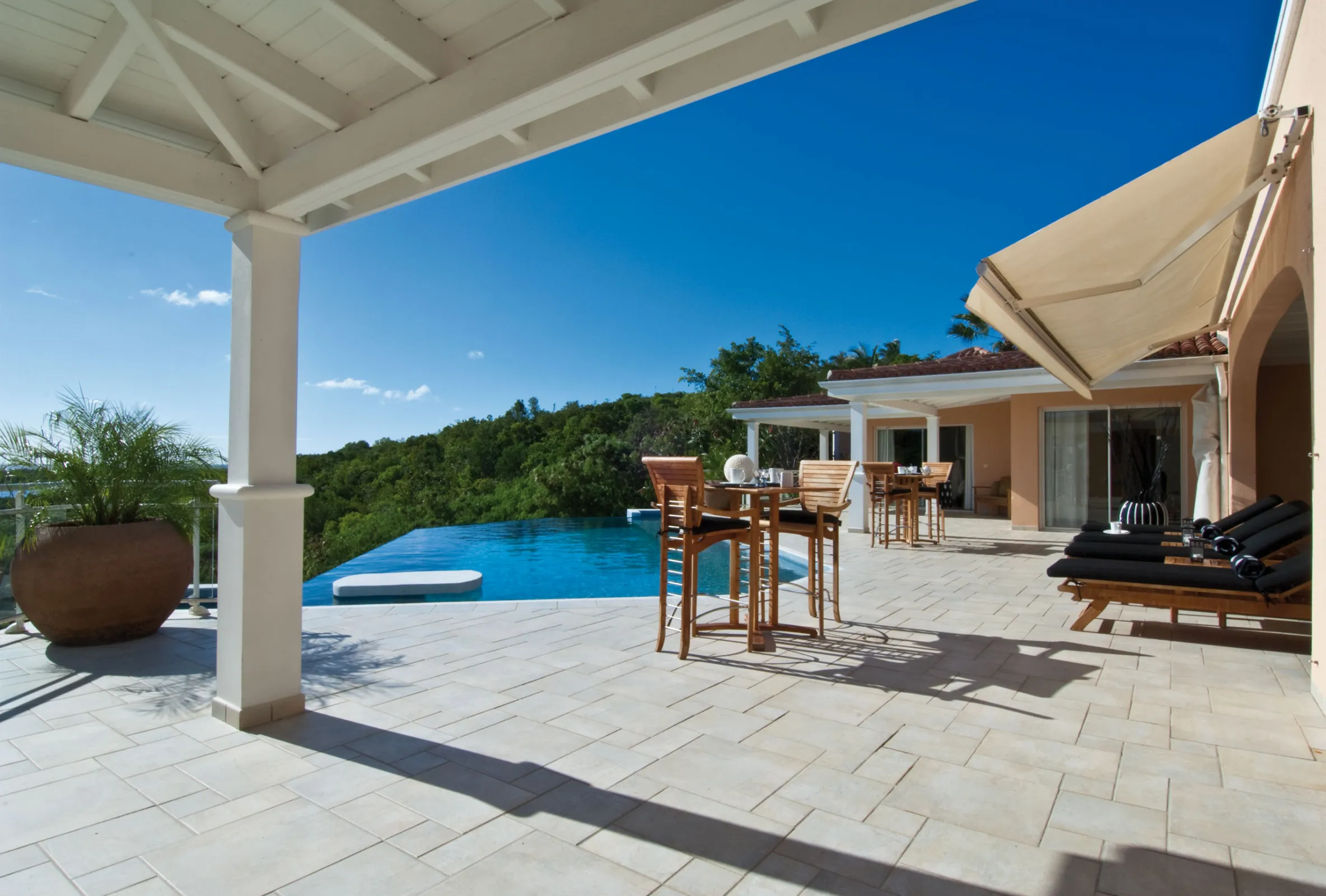 Villa Sea Vous Play - Gallery image 4 of luxury villa in Sint Maarten