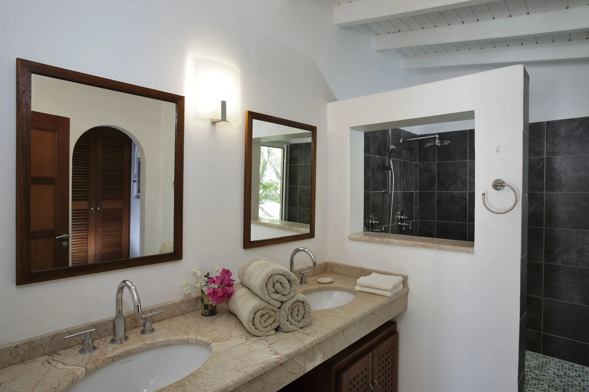 Villa Sea Vous Play - Gallery image 7 of luxury villa in Sint Maarten