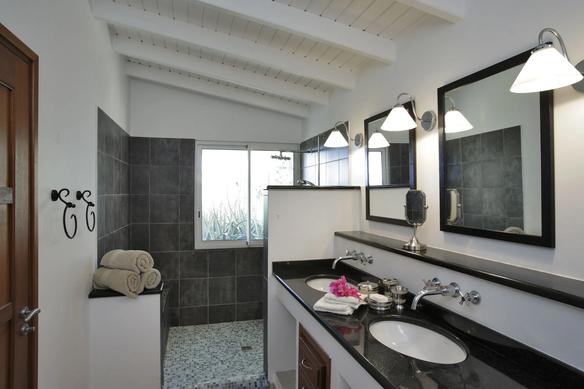 Villa Sea Vous Play - Gallery image 8 of luxury villa in Sint Maarten