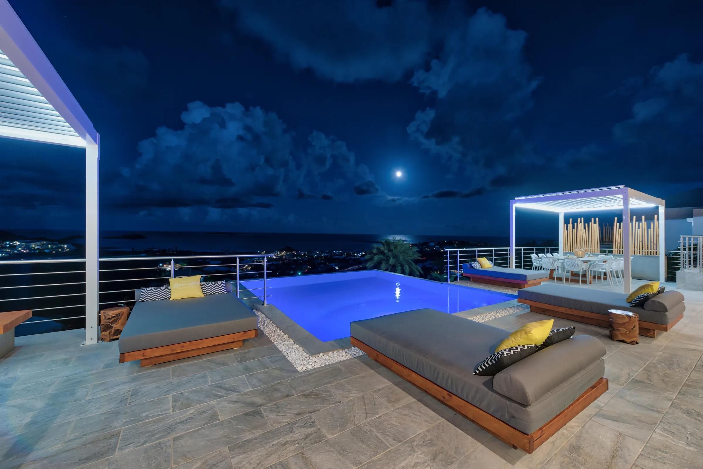 Villa Turquoze - Gallery image 32 of luxury villa in Sint Maarten