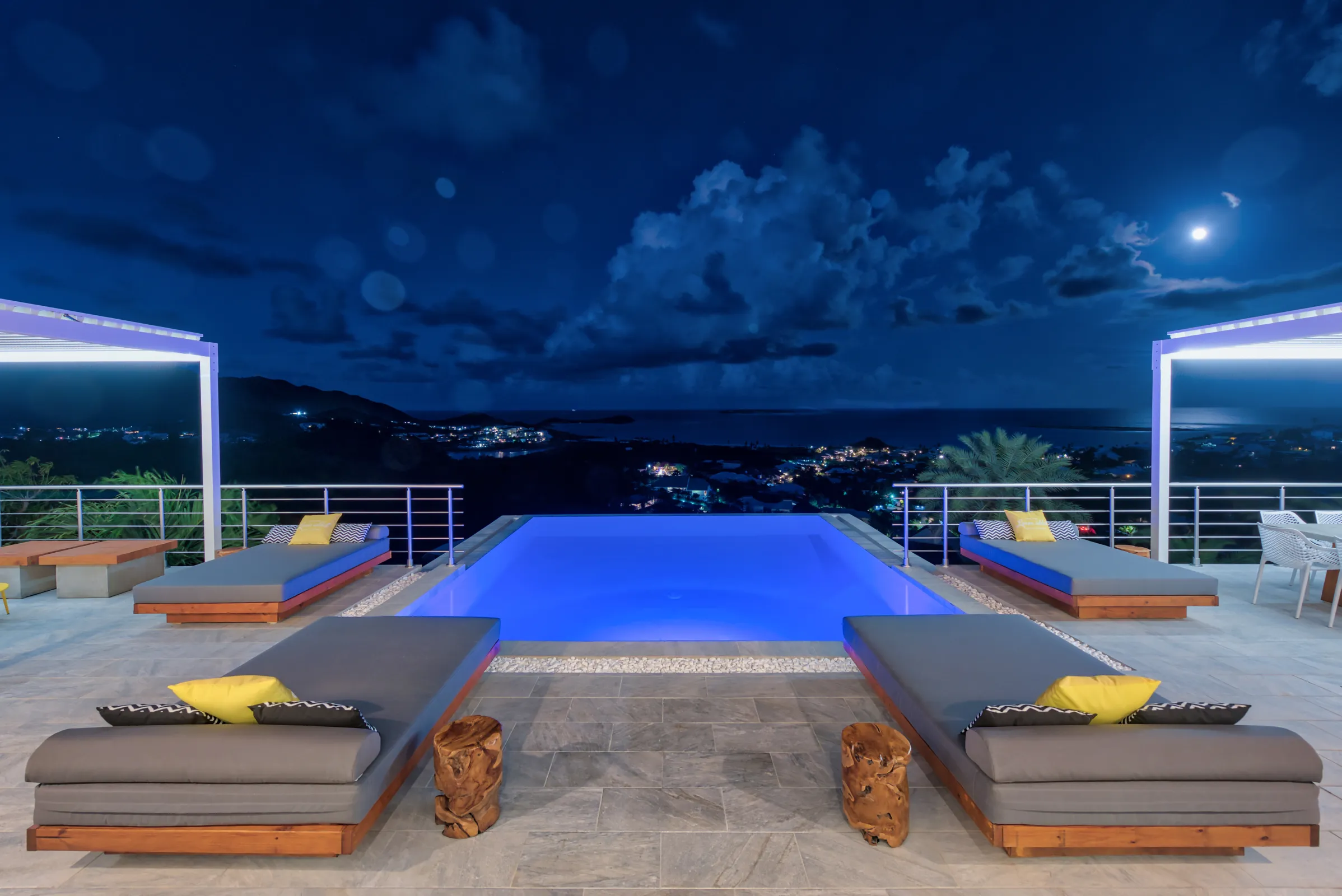 Villa Turquoze - Gallery image 34 of luxury villa in Sint Maarten