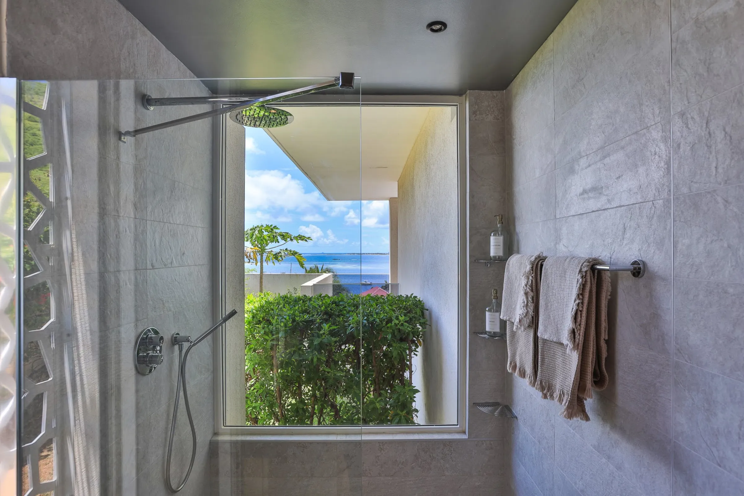 Villa Vogue Art - Gallery image 32 of luxury villa in Sint Maarten
